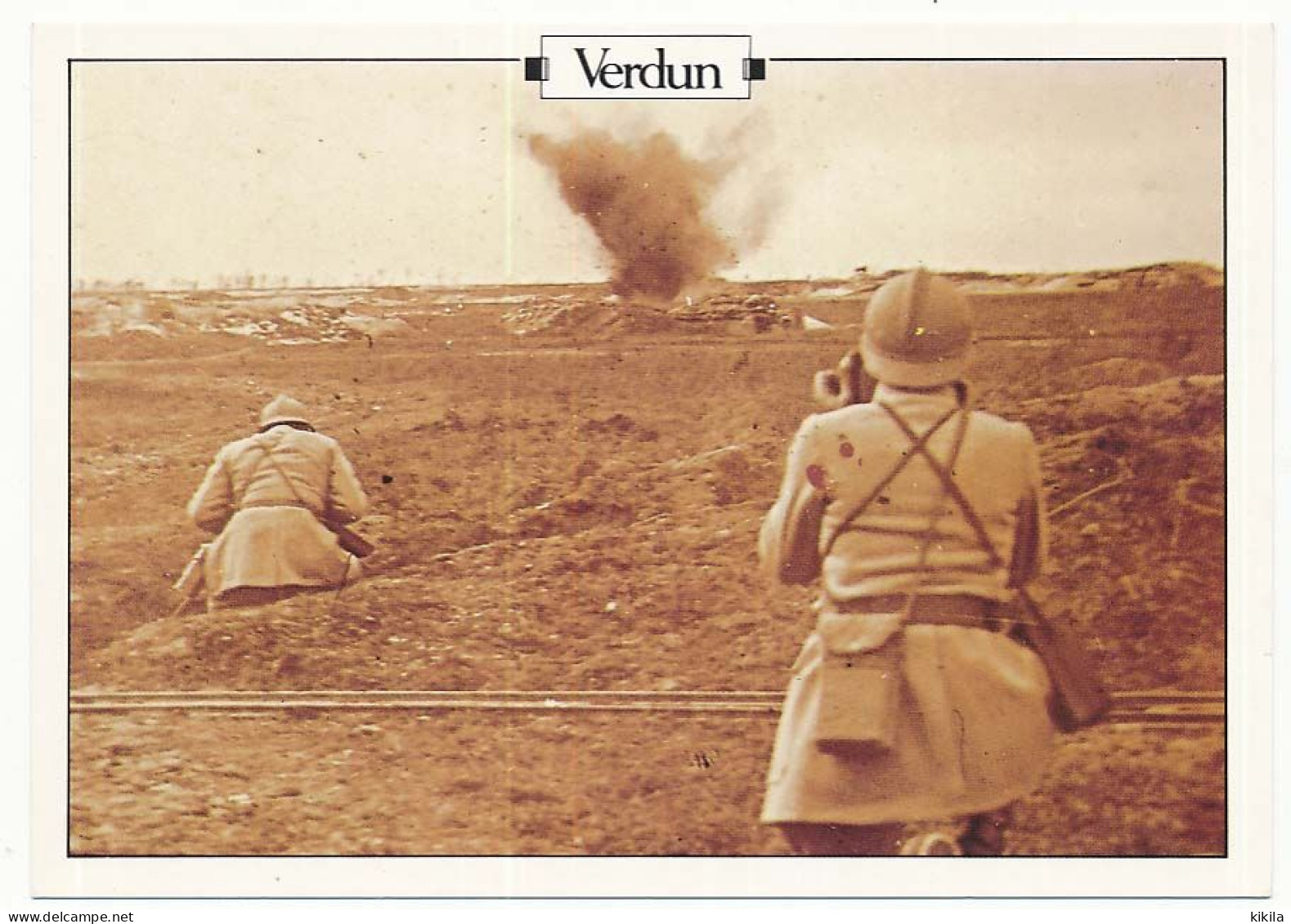 CPSM / CPM 10,5 X 15  VERDUN (Meuse) Guerre 1914-1918 Explosion En Première Ligne - Guerra 1914-18