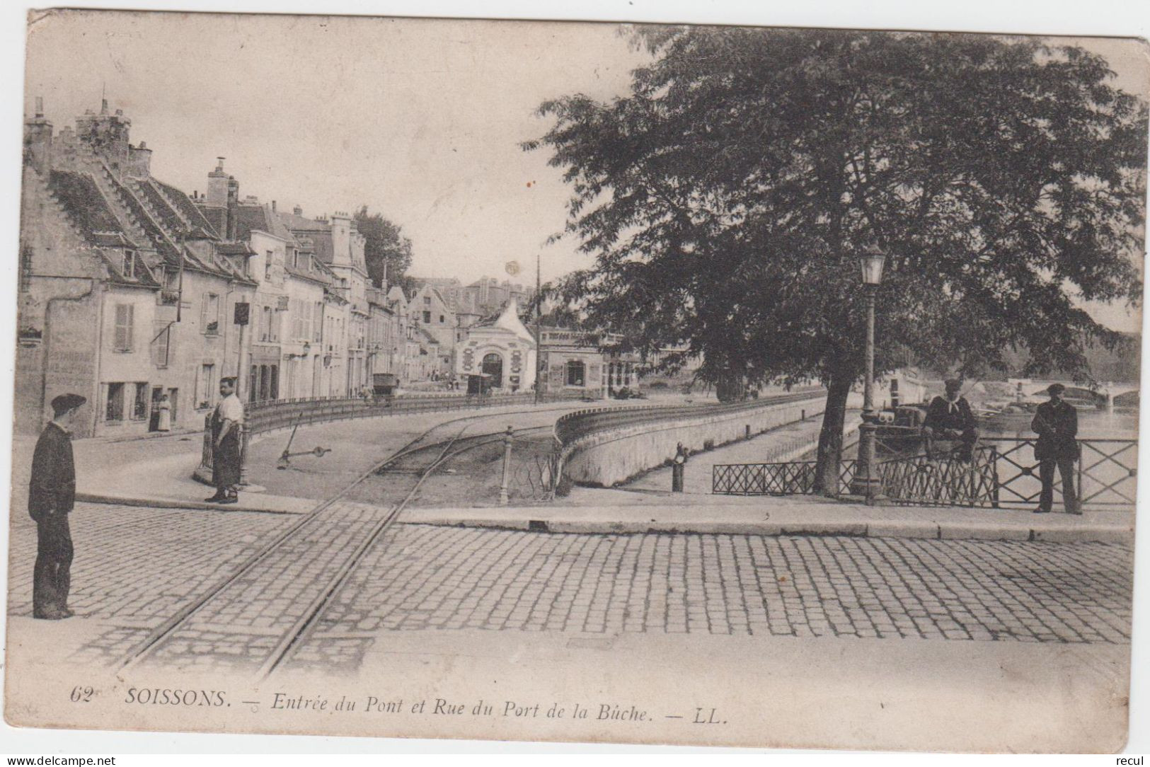 AISNE - 62 - SOISSONS - Entrée Du Pont Et Rue Du Port De La Bûche - Soissons