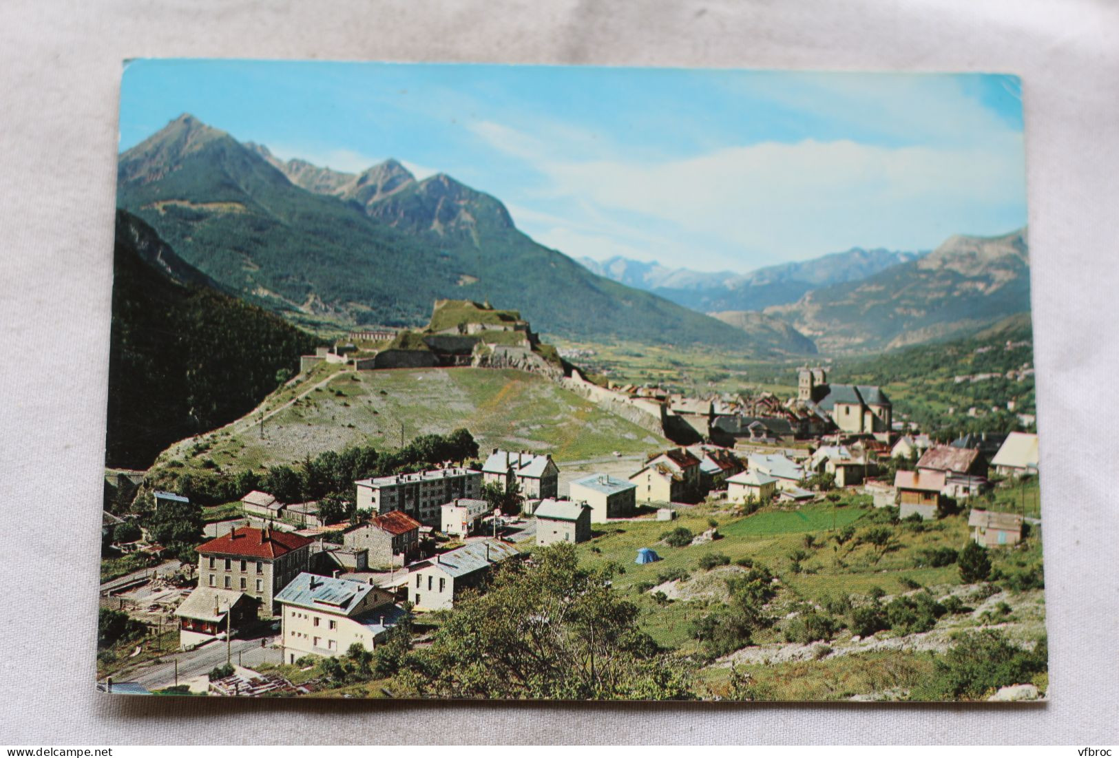 N511, Cpm, Briançon, Le Champ De Mars, Pic Du Melezin, Hautes Alpes 05 - Briancon