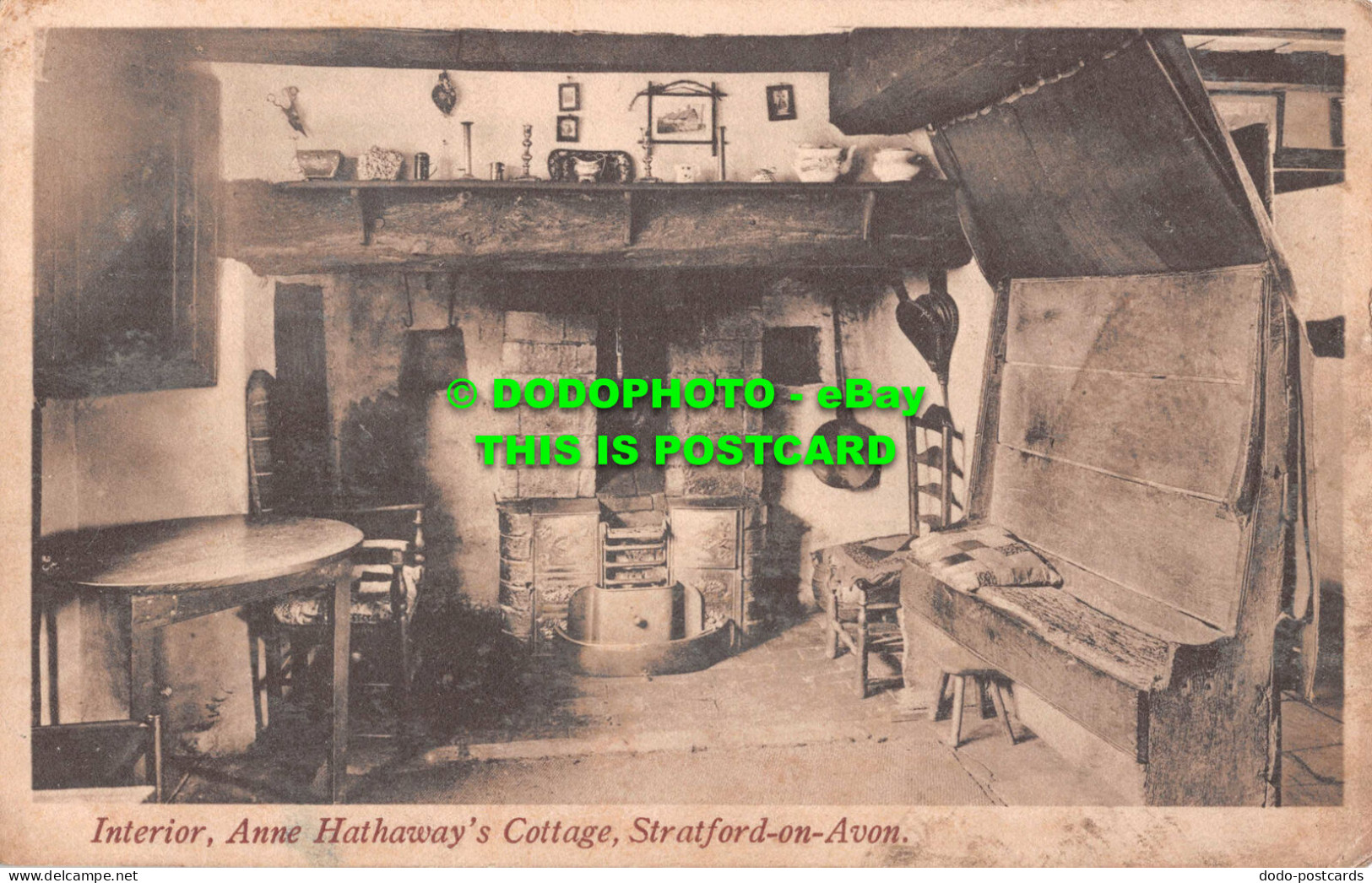 R547307 Interior. Anne Hathaways Cottage. Stratford On Avon. Wm. Pearce - World