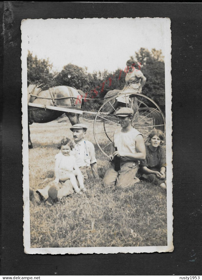 CARTE PHOTO PERSONNAGES A LA FERME & CHARETTE CHEVAL À PIERRELAYE VAL  D OISE 95 : - Landbouwers