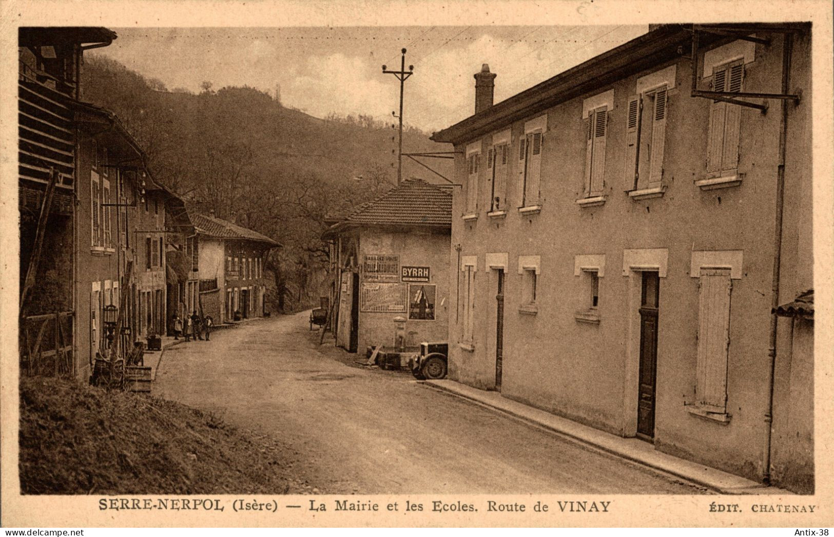 N78 - 38 - SERRE-NERPOL - Isère - La Mairie Et Les Écoles - Route De Vinay - Autres & Non Classés