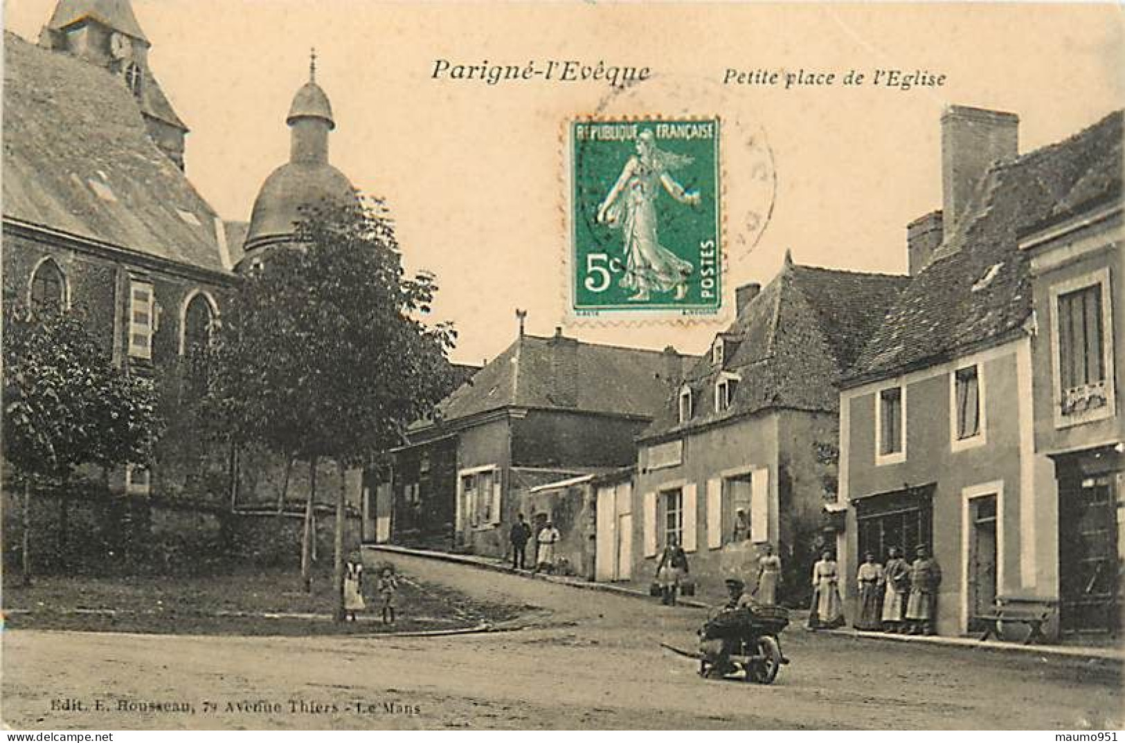 72 PARIGNE L'EVEQUE - Petite Place De  L'Eglise ( Trace De Pli ) - Other & Unclassified