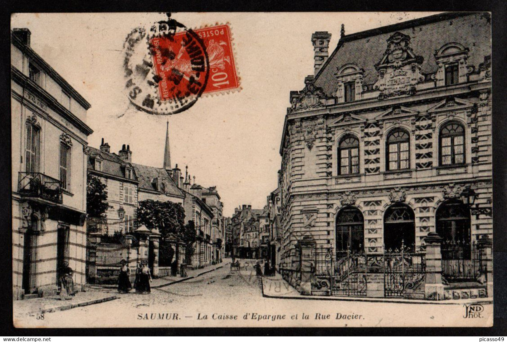 Maine Et Loire , Saumur , La Caisse D'épargne Et La Rue Dacier - Saumur