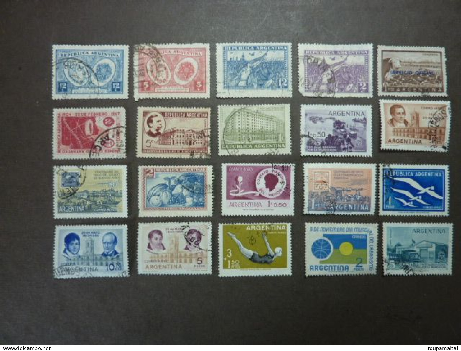 ARGENTINE : LOT De 167 TIMBRES TOUS DIFFERENTS + 90 Doublons. Voir Les 7 Photos - Colecciones & Series