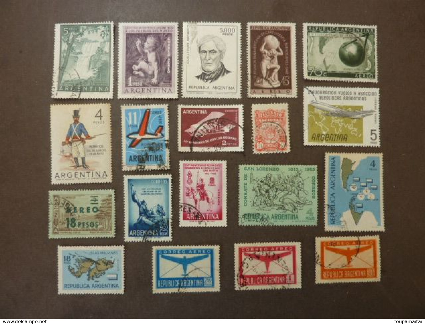 ARGENTINE : LOT de 167 TIMBRES TOUS DIFFERENTS + 90 doublons. Voir les 7 photos