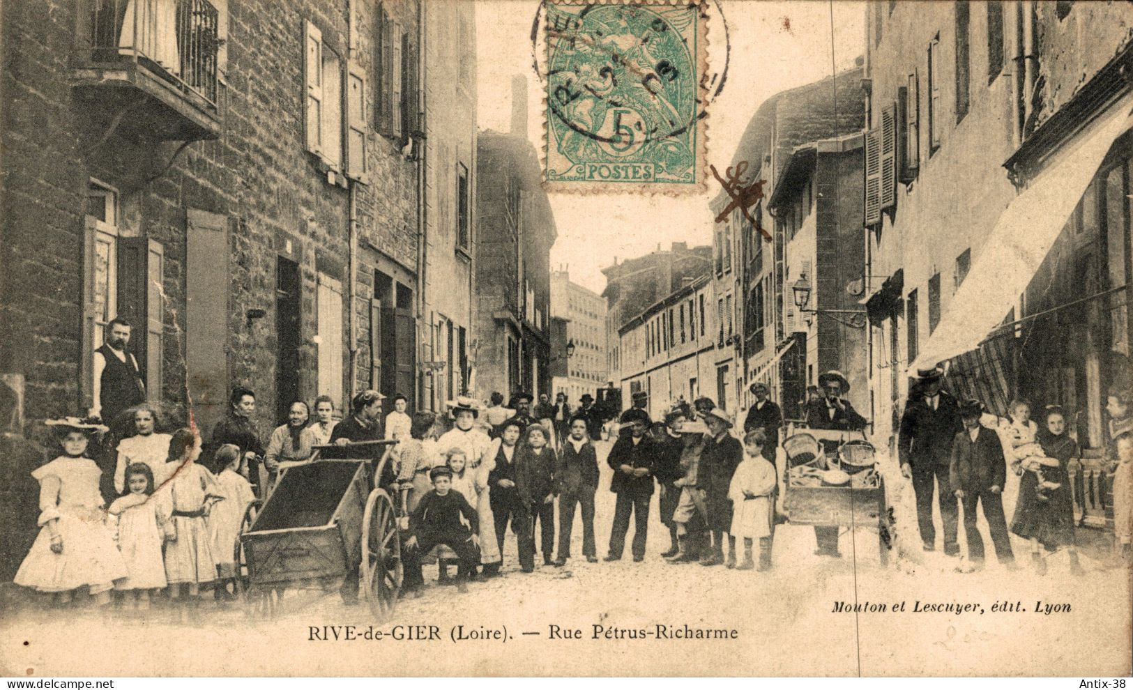 N79 - 42 - RIVES-DE-GIERS - Loire Rue Pétrus-Richarme - Rive De Gier