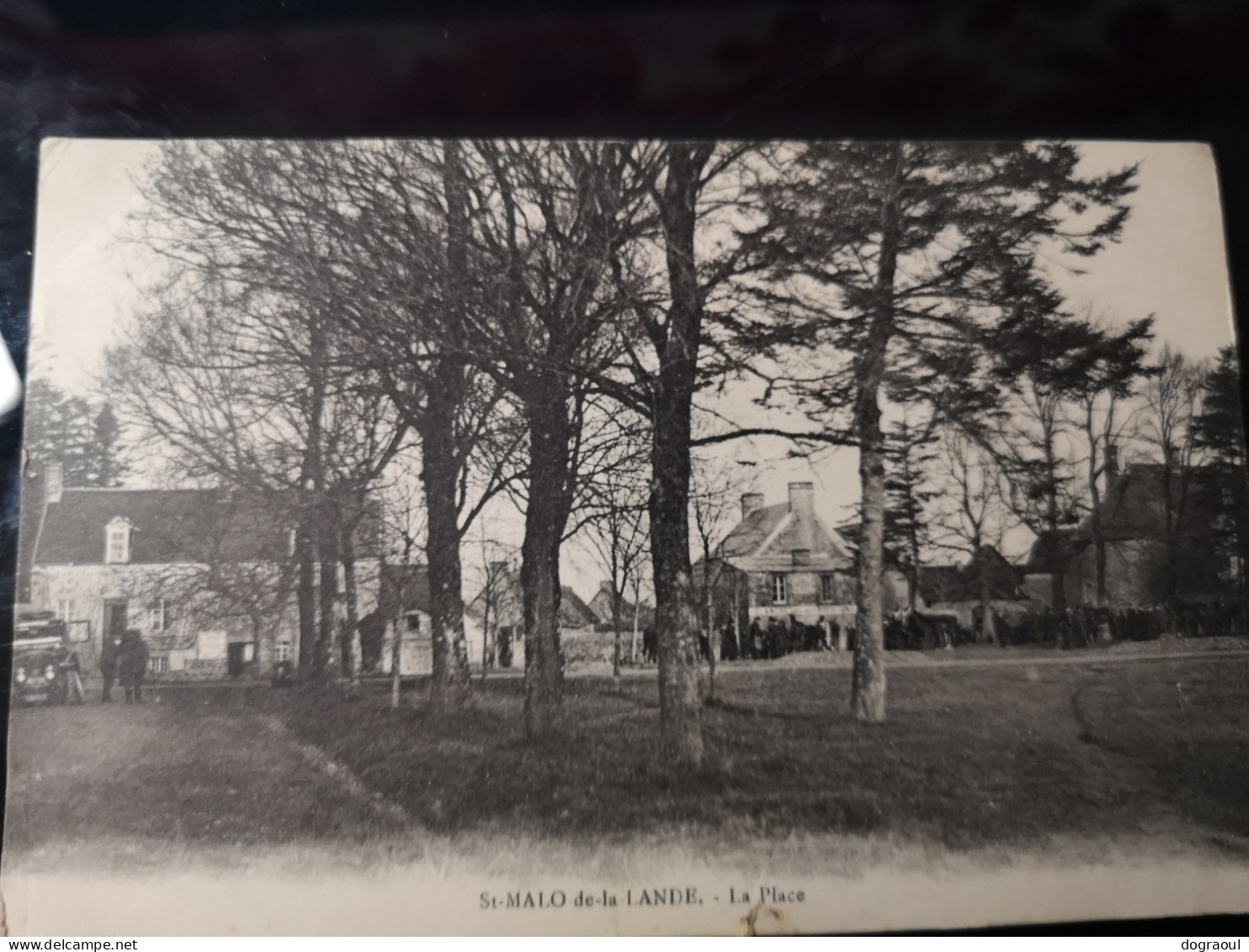 50: SAINT MALO DE LA LANDE La Place Animée Rare Cpa - Sonstige & Ohne Zuordnung