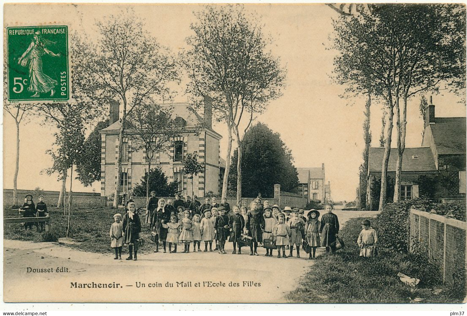MARCHENOIR - Coin Du Mail Et L'Ecole Des Filles - Marchenoir