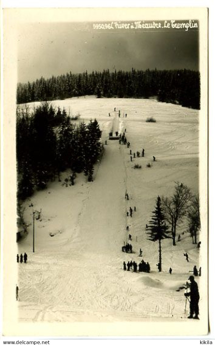 CPSM  GEP  9 X 14 Isère L'hiver à MEAUDRE Le Tremplin  Saut à Ski  Compétition Spectateurs  Skieurs - Autres & Non Classés