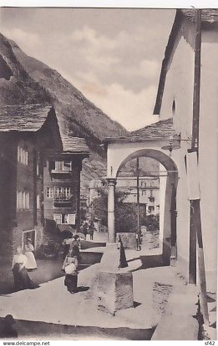 UNE RUE A ZERMATT - Zermatt