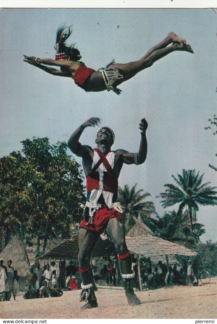 Afrique En Couleurs No.3216   Danses Acrobatiques - Sin Clasificación