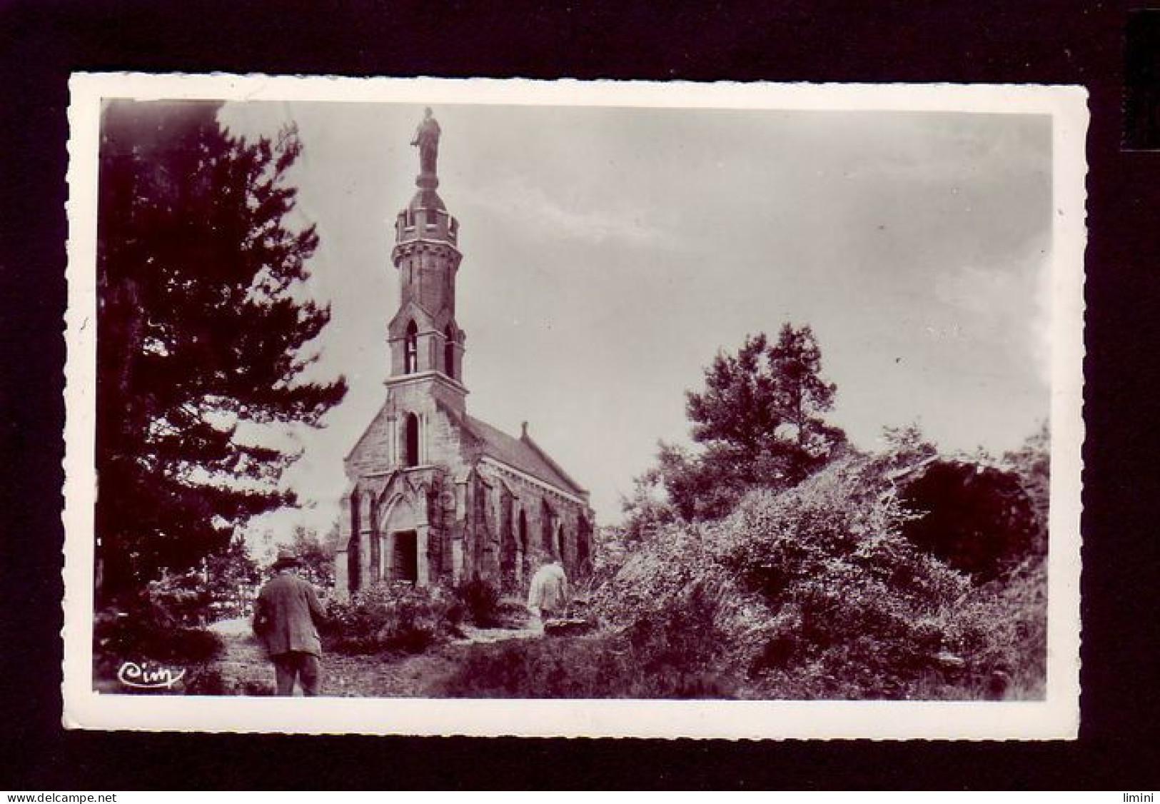 03 - NERIS-les-BAINS - CHAPELLE SAINT-JOSEPH - ANIMÉE -  - Neris Les Bains