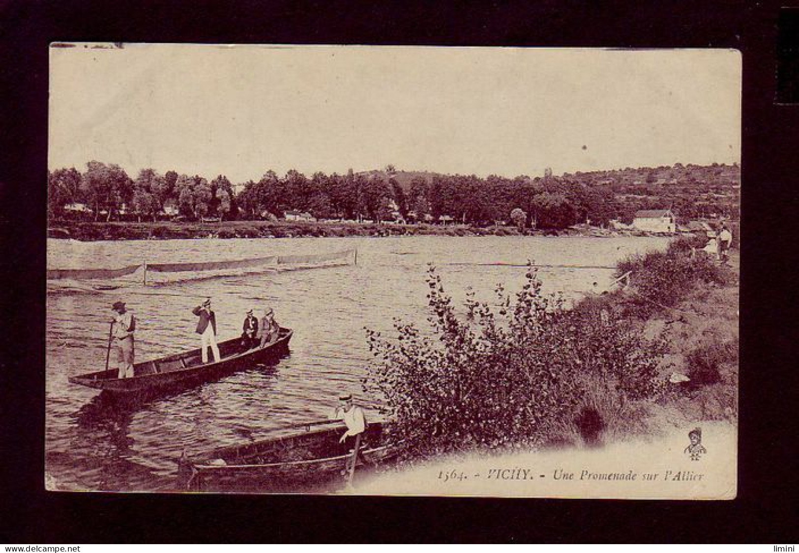 03 - VICHY - UNE PROMENADE EN BARQUE SUR L'ALLIER - ANIMÉE -  - Vichy