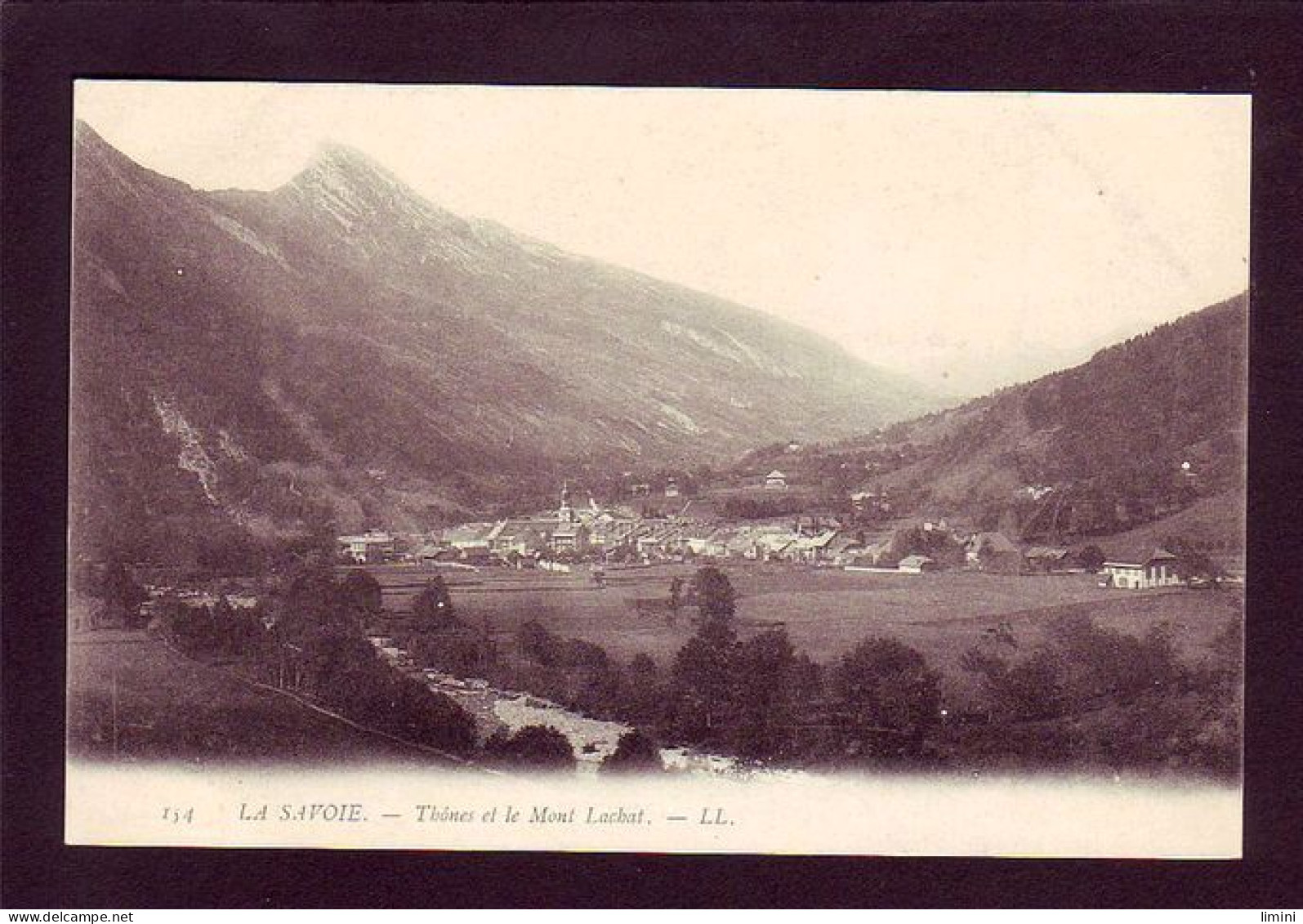 74 - THONES - VUE GÉNÉRALE ET LE MONT-LACHAT -  - Thônes