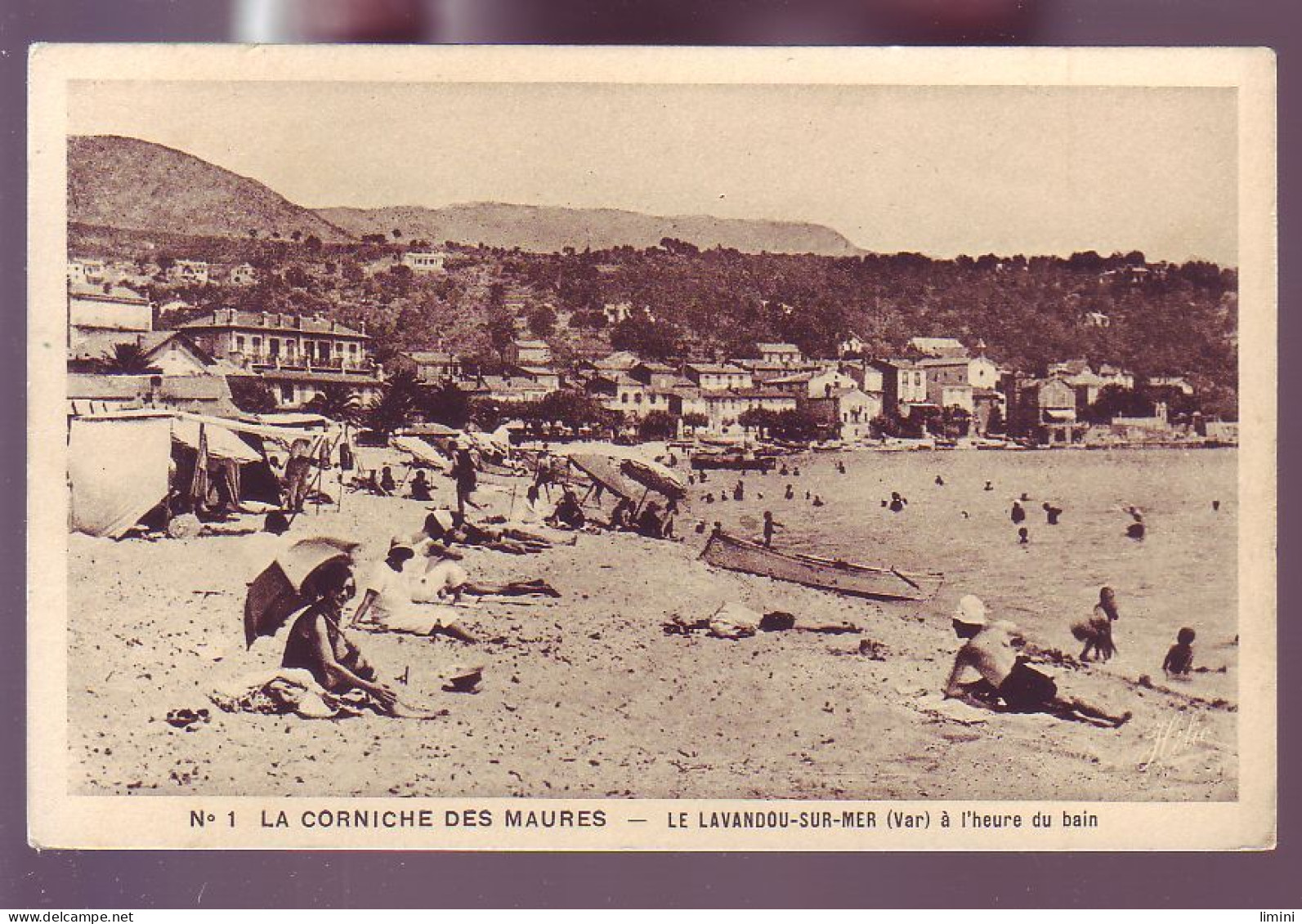 83 - LE LAVANDOU - LA PLAGE A L'HEURE DU BAIN - ANIMÉE -  - Le Lavandou