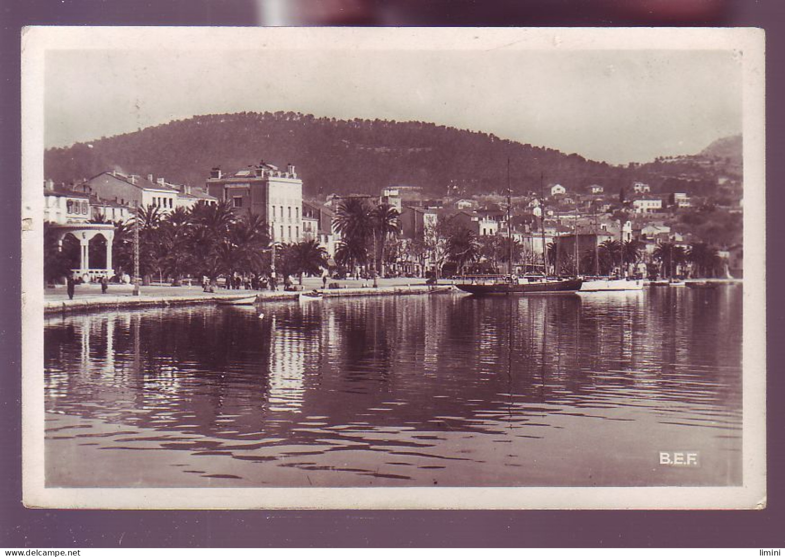 83 - BANDOL - VUE SUR LE PORT ET LA VILLE - ANIMÉE -  - Bandol