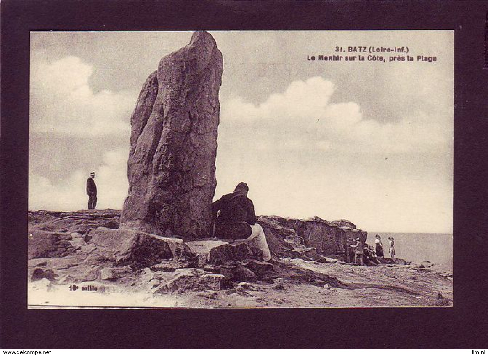 44 - BATZ - LE MENHIR SUR LA COTE - ANIMÉE -  - Batz-sur-Mer (Bourg De B.)