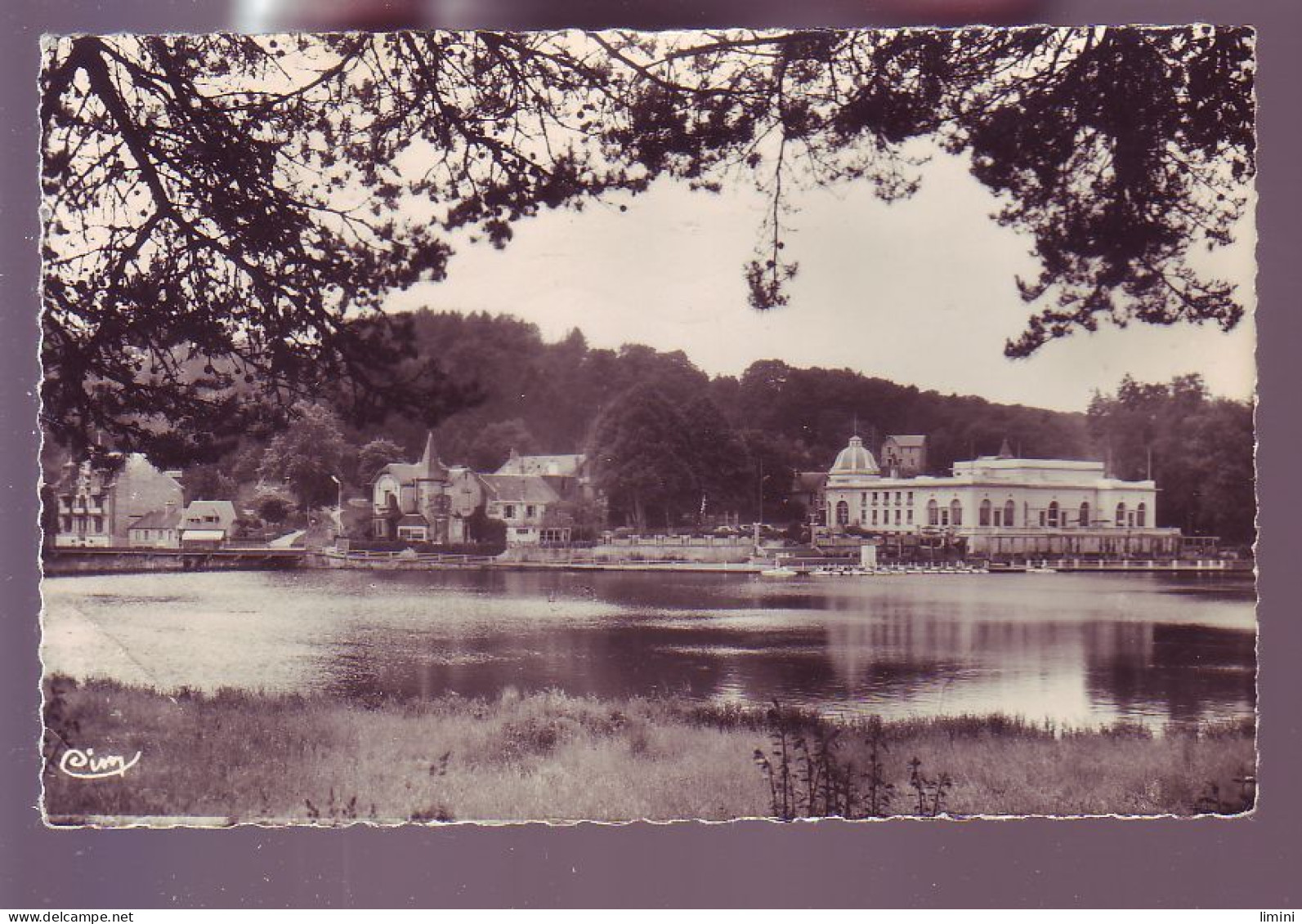 61 - BAGNOLES-de-L'ORNE - LE LAC ET LE CASINO -  - Bagnoles De L'Orne