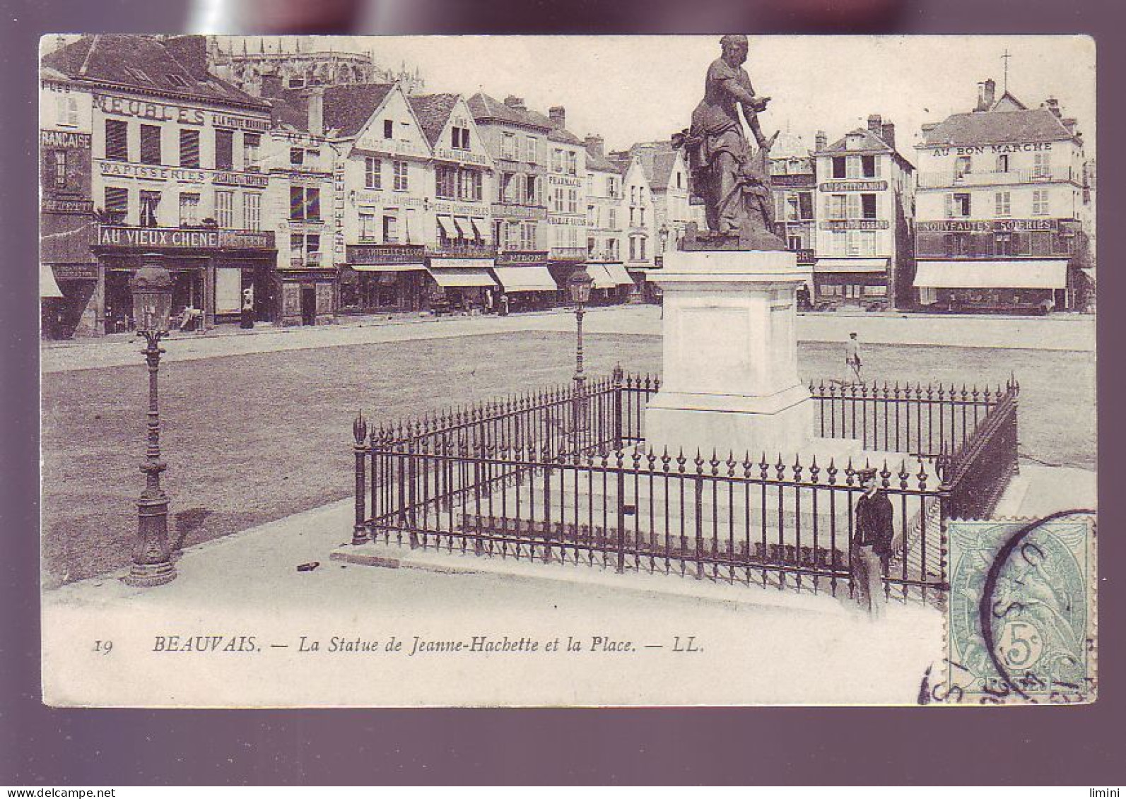 60 - BEAUVAIS - LA PLACE ET STATUE DE JEANNE-HACHETTE - ANIMÉE -  - Beauvais
