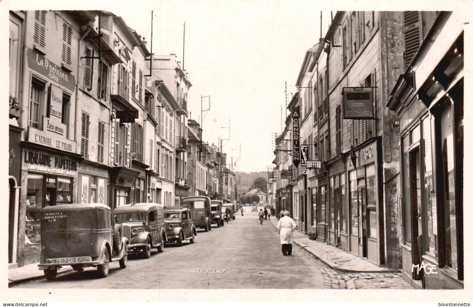 COULOMMIERS (77) : Rue Voitures Anciennes - Coulommiers