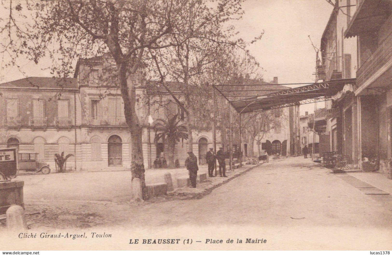 83 / 83 / LE BEAUSSET / PLACE DE LA MAIRIE / N 1 - Le Beausset