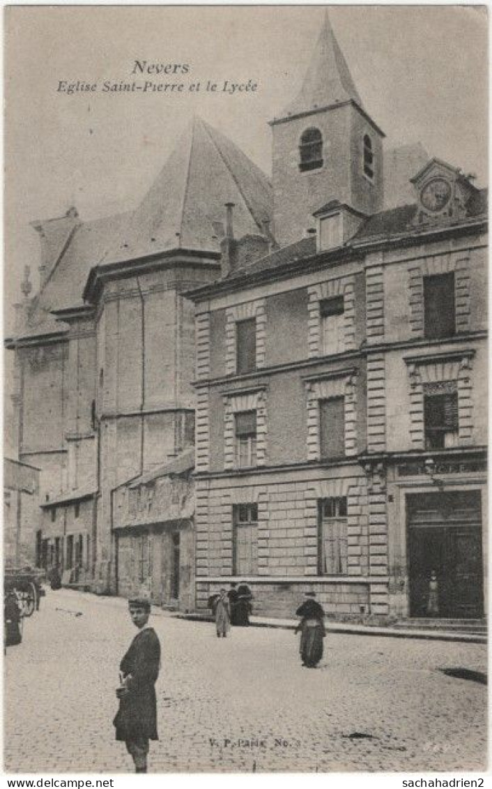 58. NEVERS. Eglise Saint-Pierre Et Le Lycée - Nevers