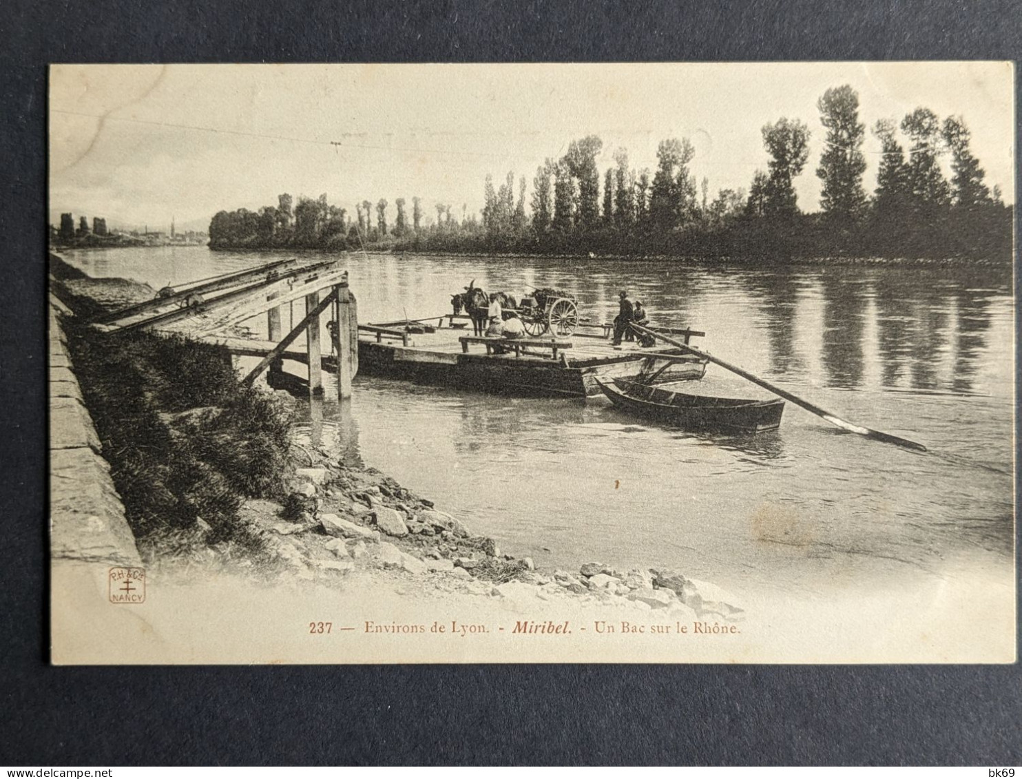 Miribel Un Bac Sur Le Rhône - Traille Chevaux Et Charrette - Ohne Zuordnung