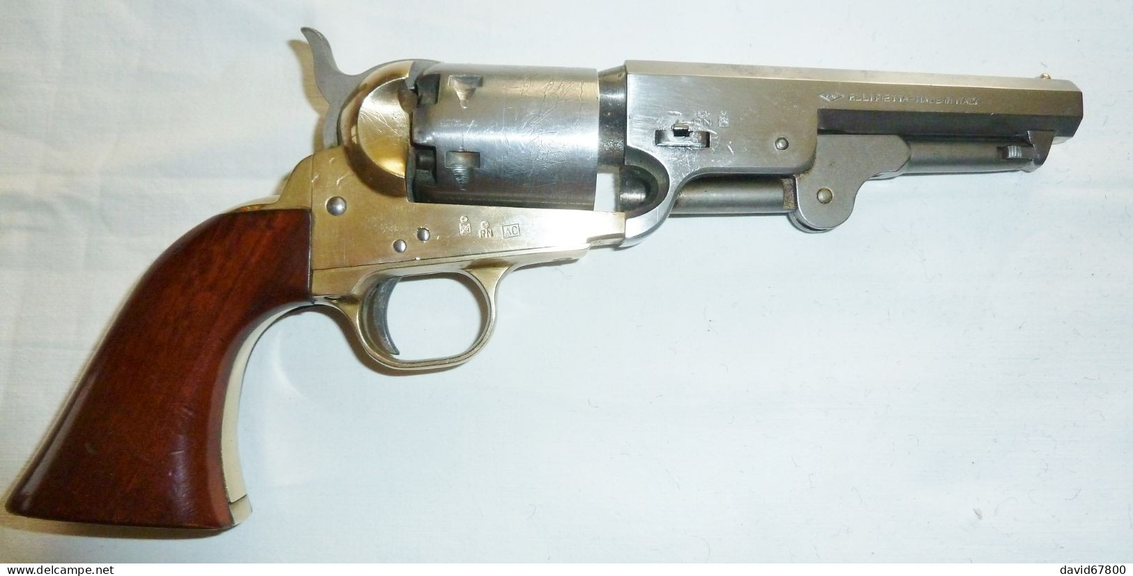 PISTOLET OU REVOLVER PIETTA NAVY YANK SHERIFF CAL 36 LE COLT 1851 A POUDRE NOIR ITALY - Armas De Colección