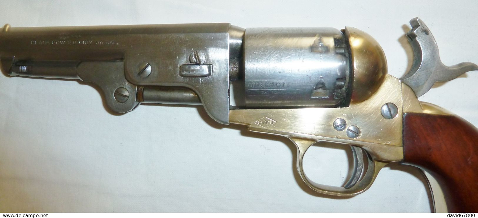 PISTOLET OU REVOLVER PIETTA NAVY YANK SHERIFF CAL 36 LE COLT 1851 A POUDRE NOIR ITALY - Armi Da Collezione