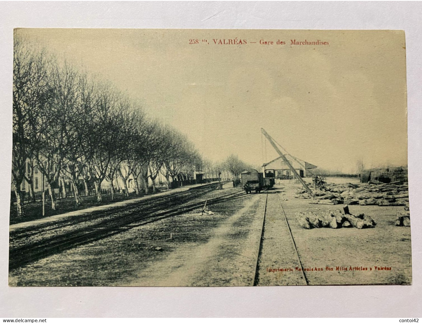 84 VALREAS GARE DES MARCHANDISES TRAINS CHEMINS DE FER TRANSPORTS VAUCLUSE - Valreas