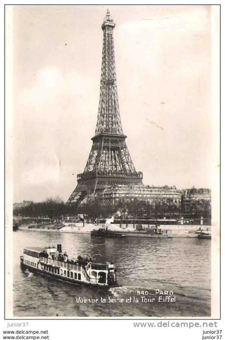 4 Cartes De Paris ,avec  Tour Eiffel & Vedette Et Péniche - Tour Eiffel