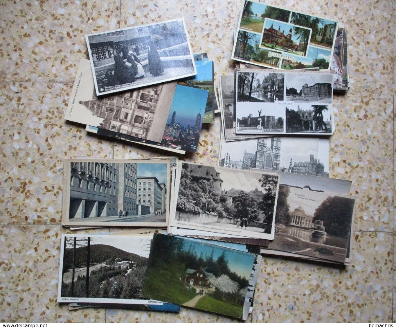 Lot De 100 Cartes Postales étrangères - 100 - 499 Cartoline