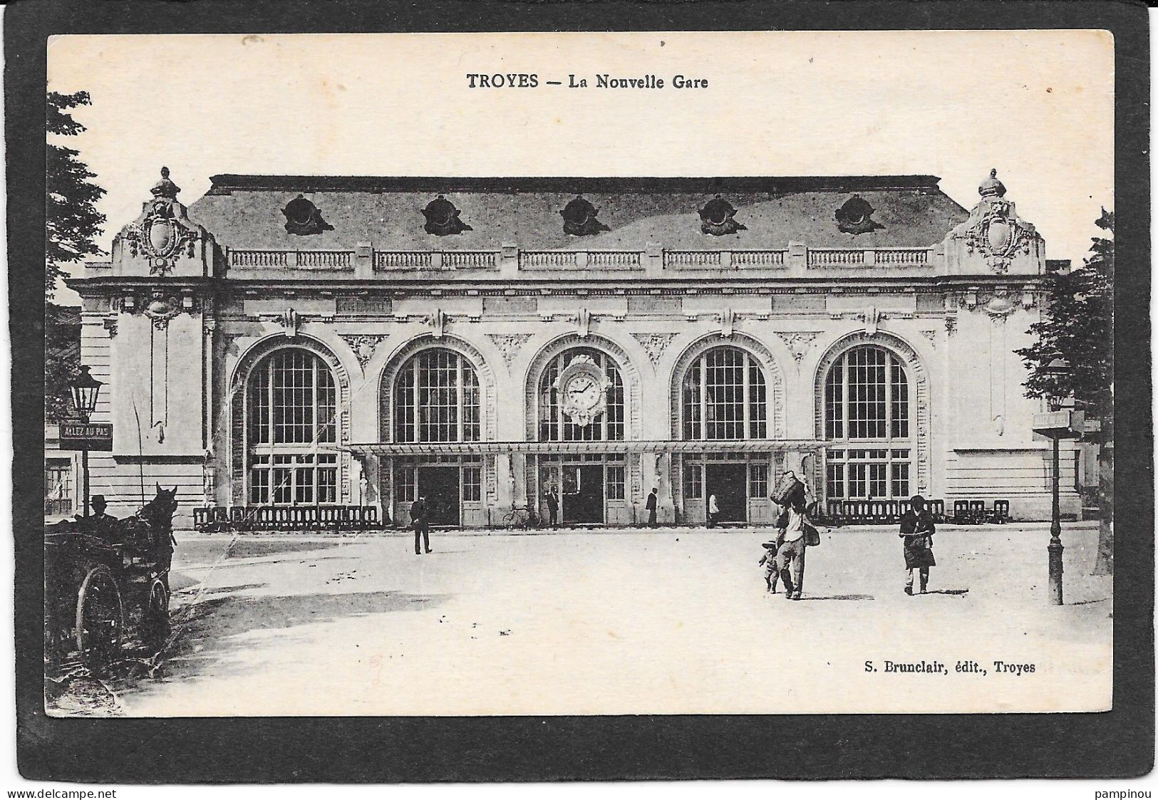 10 -TROYES - Nouvelle Gare - Extérieur - Troyes