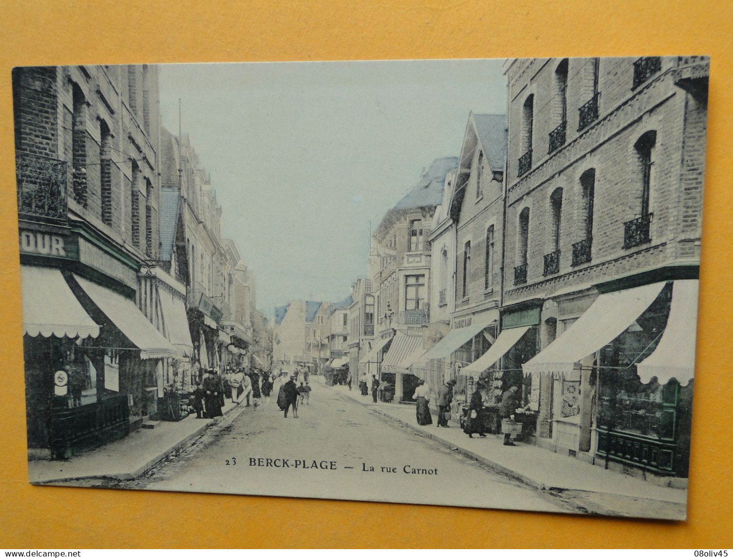 BERCK Plage -- La Rue Carnot - Commerces - ANIMATION - Carte Colorisée - Berck