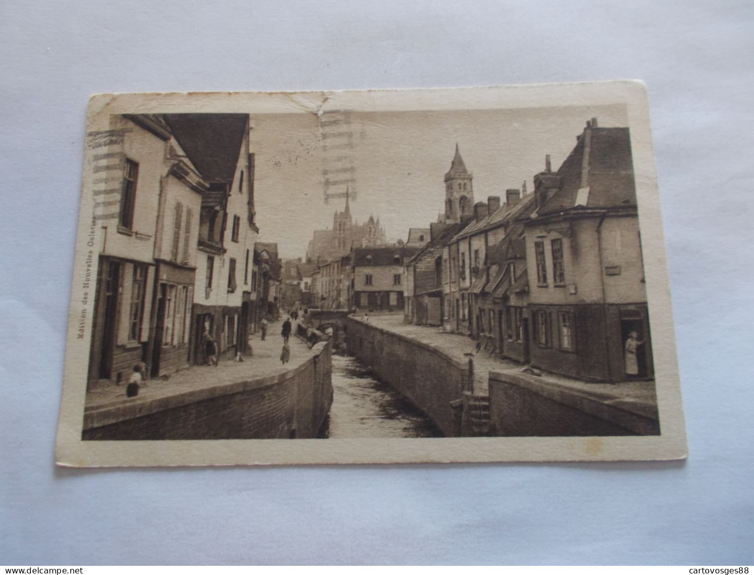 AMIENS ( 80 Somme )  LA RUE DES TANNEURS   ANIMEES - Amiens