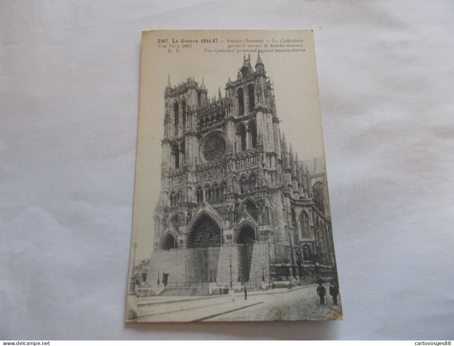 AMIENS ( 80 Somme )  GUERRE 1914/1917 LA CATHEDRALE GARANTIE CONTRE LE BOMBARDEMENT ANIMEES - Amiens