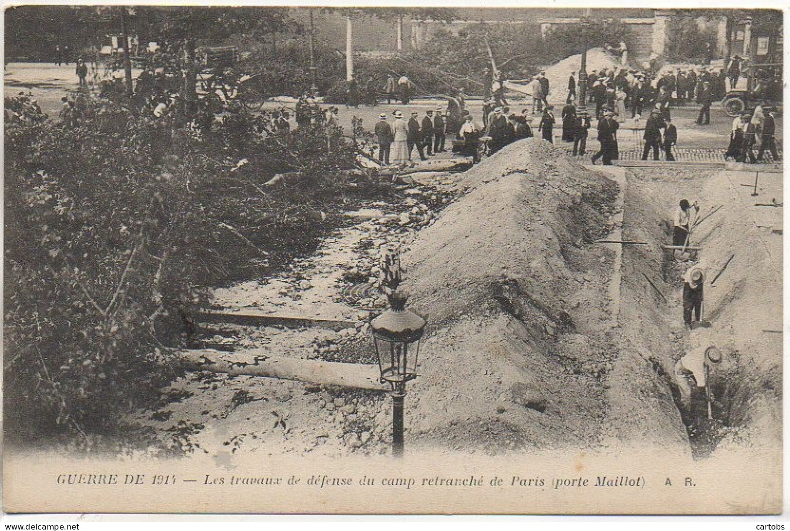 GUERRE 14-18  Les Travaux De Défense Du Camp Retranché De PARIS  (porte Maillot) - Guerre 1914-18