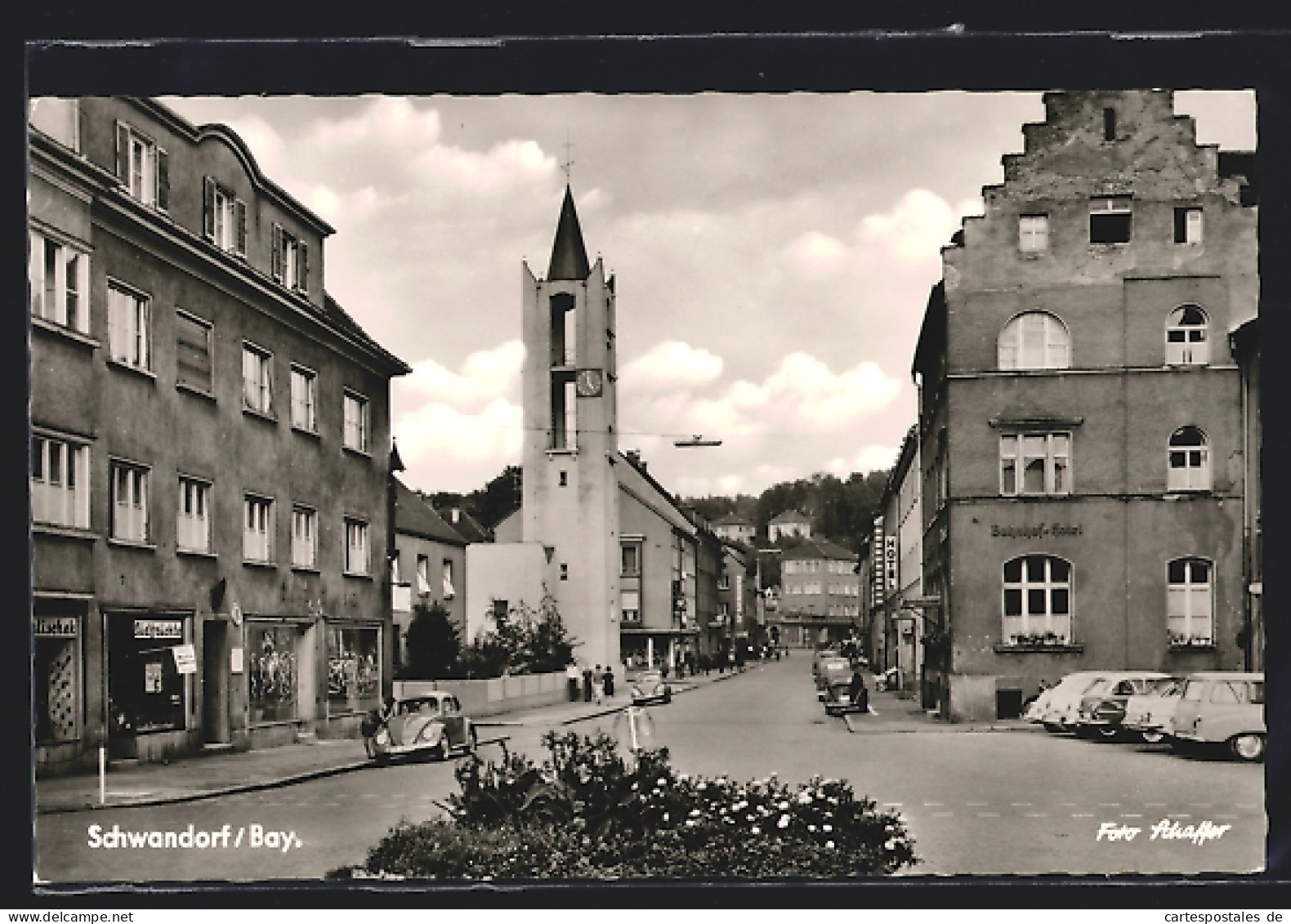 AK Schwandorf /Bay., Strassenpartie Mit VW Käfern  - Schwandorf