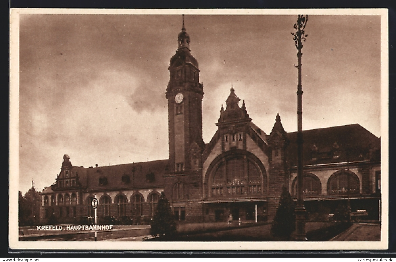 AK Krefeld, Blick Auf Den Hauptbahnhof  - Krefeld