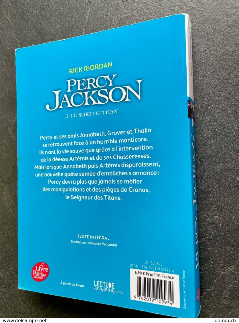 Le Livre De Poche Jeunesse     Perry Jackson 3    LE SORT DU TITAN    Rick Riordan - Fantasy