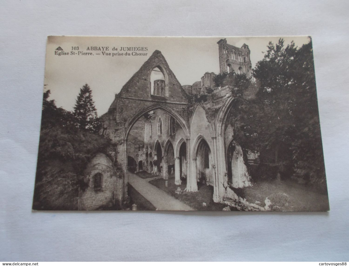 ABBAYE DE JUMIEGES   ( 76 Seine Maritime )  EGLISE SAINT PIERRE  VUE PRISE DU CHOEUR - Jumieges