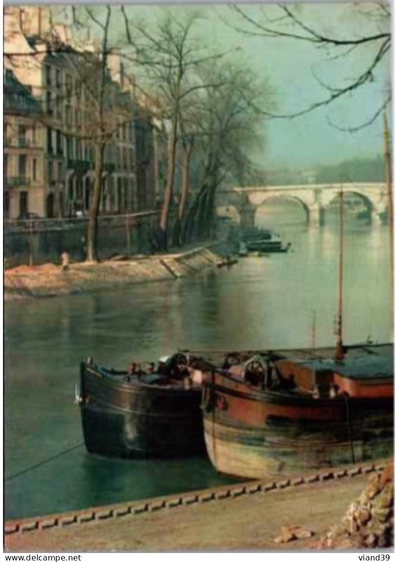 PARIS. -   Ile Saint Louis. ( Péniches ).      Non Circulée - The River Seine And Its Banks
