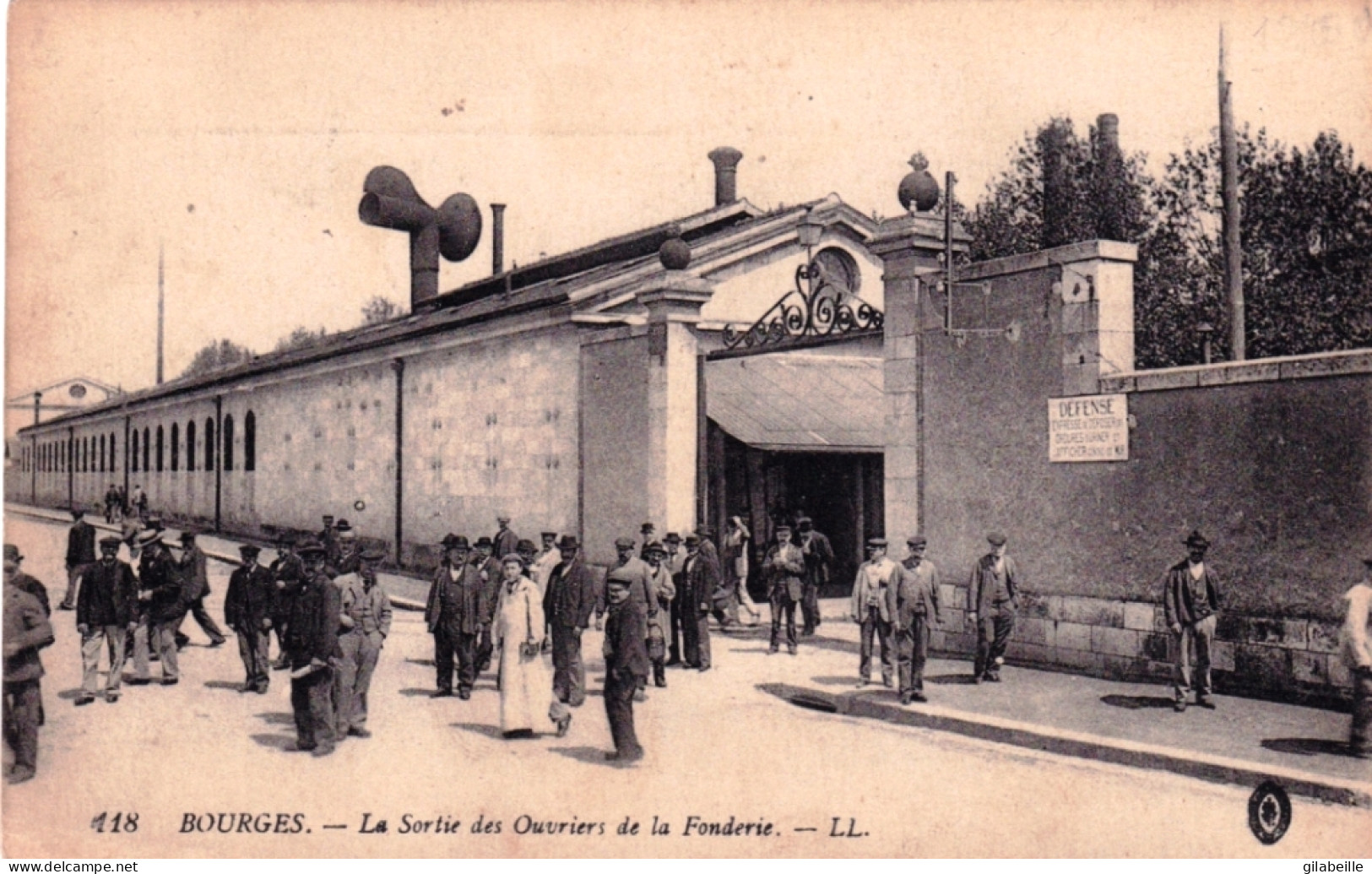 18 - Cher - BOURGES - La Sortie Des Ouvriers De La Fonderie - Bourges