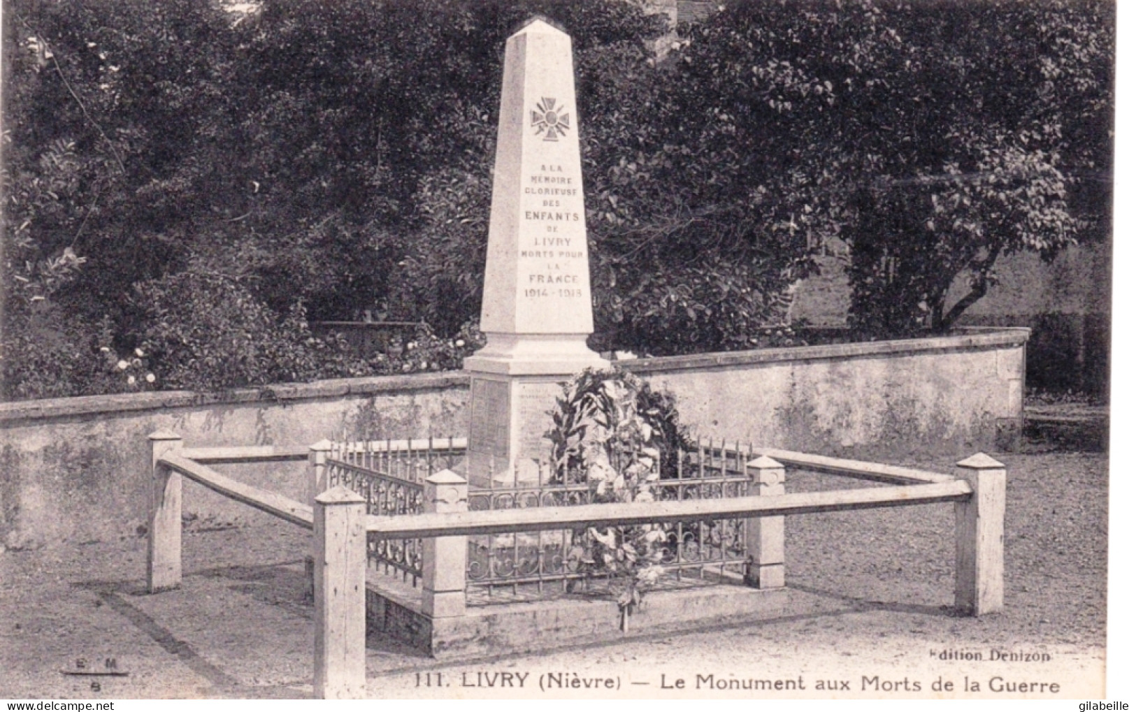 58 - Nievre -  LIVRY - Le Monument Aux Morts De La Guerre - Autres & Non Classés