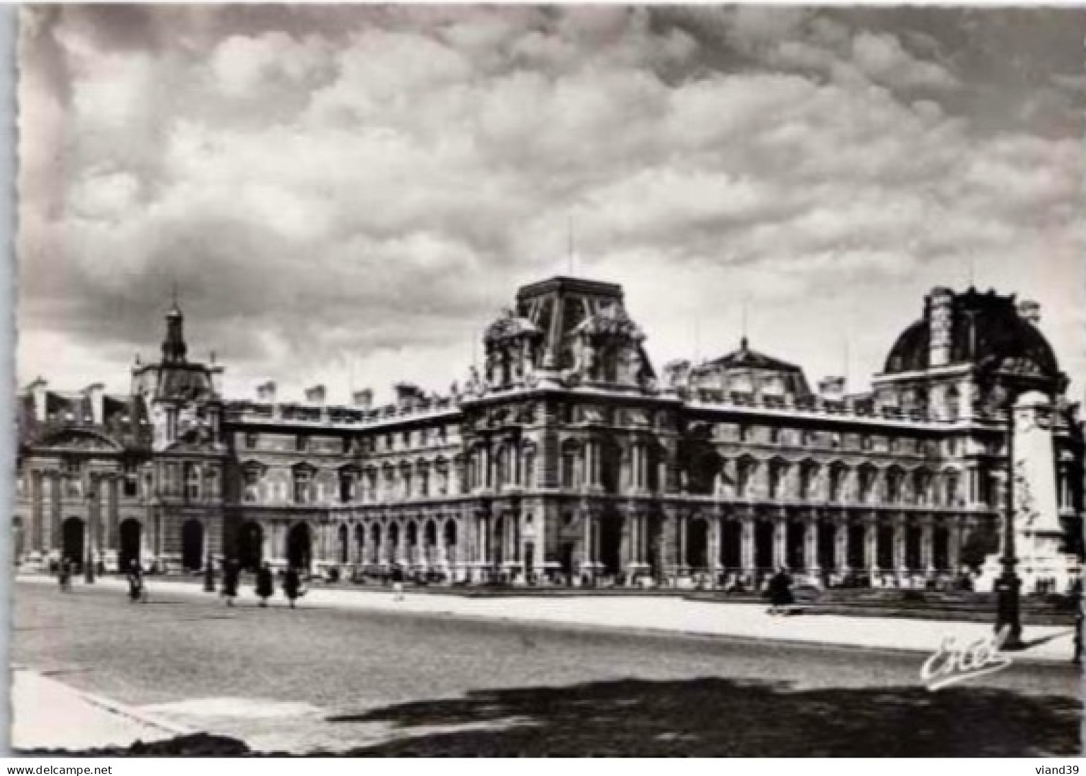 PARIS. -  Le Palais Du Louvre. Résidence Des Rois De France.   Non Circulée - Louvre