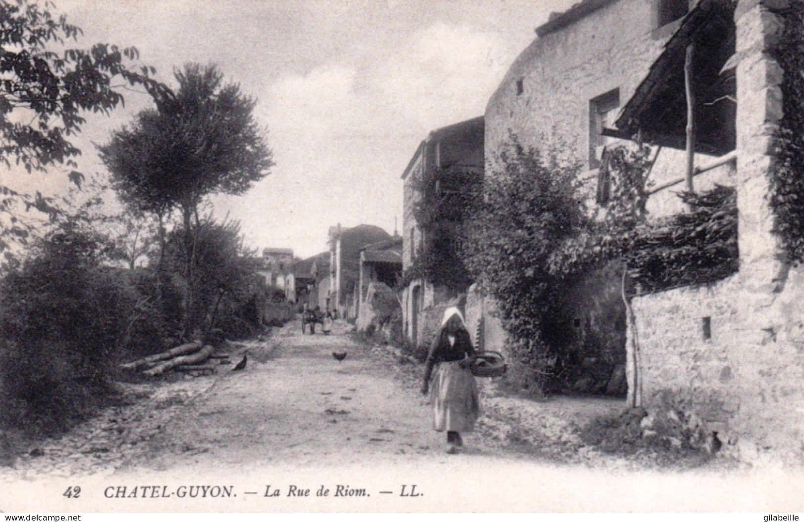 63 - Puy De Dome - CHATEL GUYON - La Rue De Riom - Châtel-Guyon