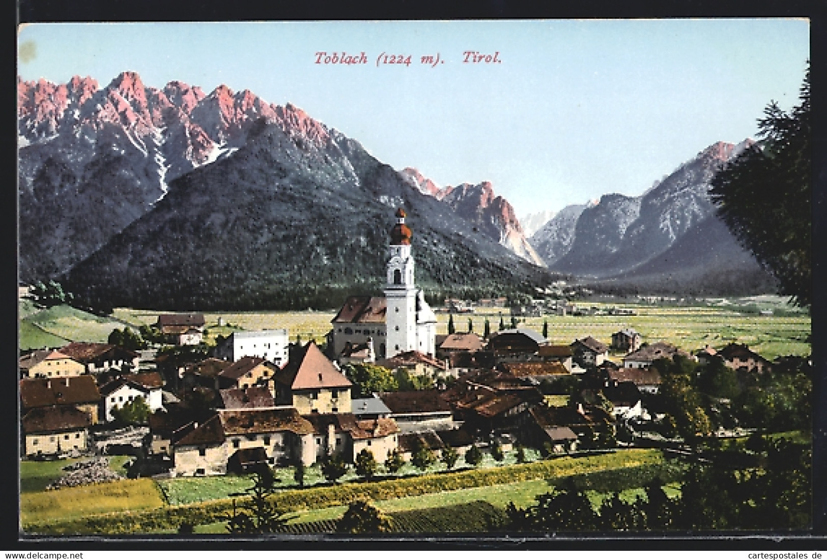 Cartolina Toblach, Ortsansicht Mit Kirche Und Bergen  - Sonstige & Ohne Zuordnung