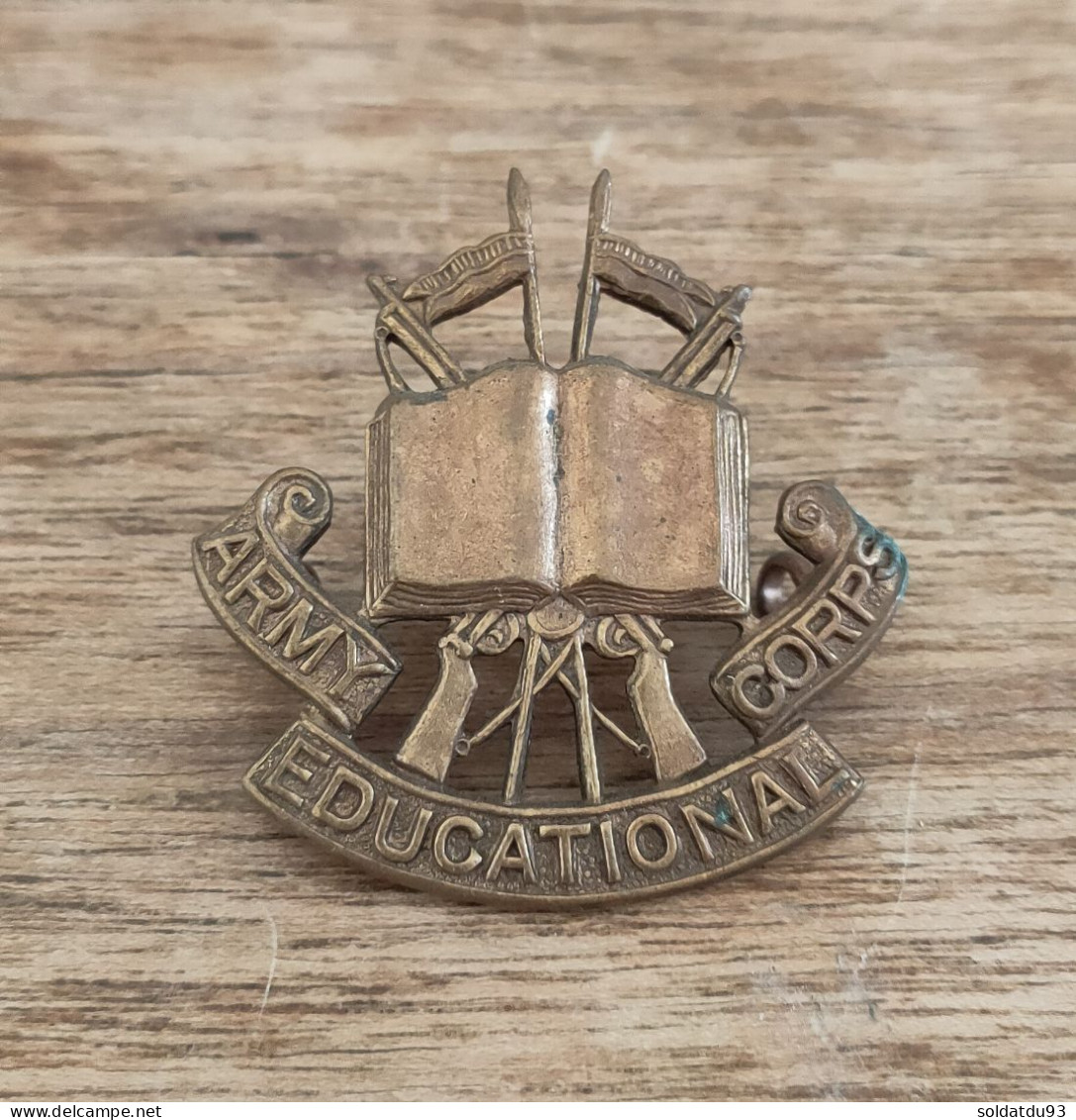 Cap Badge Royal Army Educational Corps RAEC WW1 Army - 1914-18