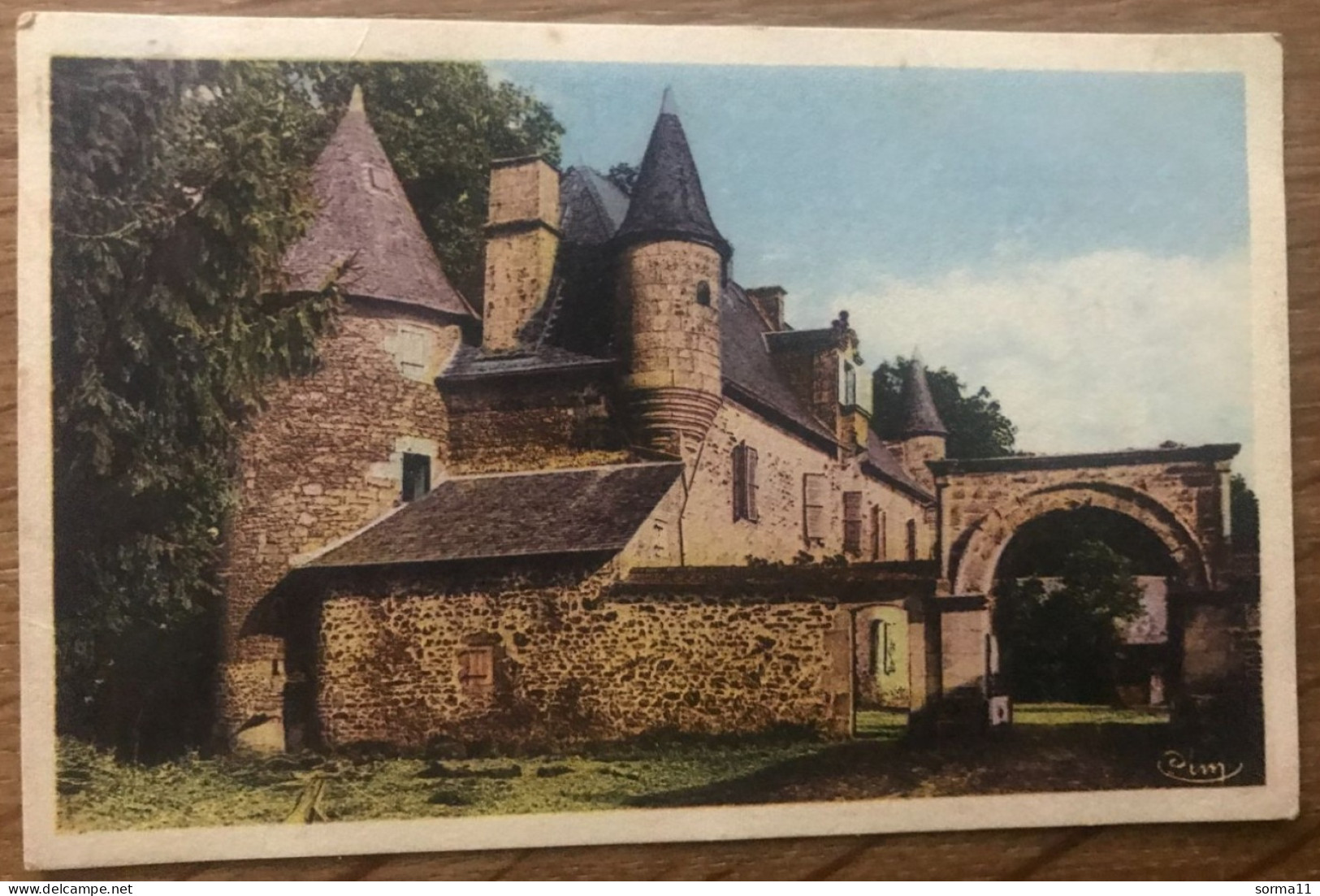 CPA Excursions En Corrèze 19 Château Fortifié Du XIVe Siècle - Sonstige & Ohne Zuordnung